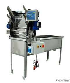 Odsklepiarka mechaniczna z podajnikiem automatycznym 400V, obieg zamknięty Odsklepiarka mechaniczna z podajnikiem automatycznym 400V, obieg zamknięty