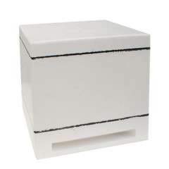 Mini ulik dwurodzinny z podkarmiaczką i ramkami niemalowany Mini ulik dwurodzinny z podkarmiaczką i ramkami niemalowany