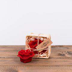 Pakiet - świeca RÓŻA czerwona 1 szt. łubianka pojedyncza Pakiet - świeca RÓŻA czerwona 1 szt. łubianka pojedyncza