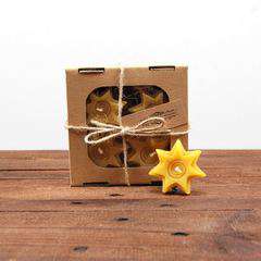 Zestaw świec woskowych gwiazdka zdobiona 8 szt. Zestaw świec woskowych gwiazdka zdobiona 8 szt.