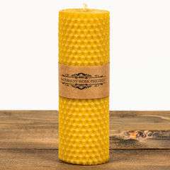 Świeca z węzy pszczelej Walec  wys.13,5 cm Świeca z węzy pszczelej Walec  wys.13,5 cm