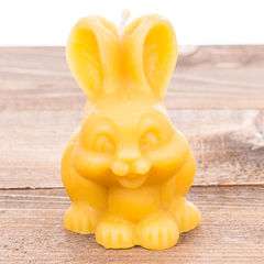 Świeca z naturalnego wosku pszczelego zajączek uśmiechnięty Świeca z naturalnego wosku pszczelego zajączek uśmiechnięty