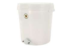 Odstojnik do miodu polipropylenowy 33L z zaworem plastikowym 6/4'' Odstojnik do miodu polipropylenowy 33L z zaworem plastikowym 6/4''