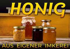 Tablica informacyjna mała niemieckojęzyczna Słoiczki z miodami i pyłkiem na tle ramek z węzą Tablica informacyjna mała niemieckojęzyczna Słoiczki z miodami i pyłkiem na tle ramek z węzą