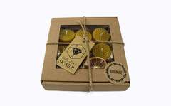 Zestaw tealightów 9szt z plastrem pszczelim w opakowaniu Zestaw tealightów 9szt z plastrem pszczelim w opakowaniu