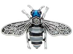 Broszka ozdobna Pszczoła mała srebrna z niebieską główką