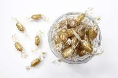 Karmelki miodowo-propolisowe z miętą pieprzową i eukaliptusem 100g Karmelki miodowo-propolisowe z miętą pieprzową i eukaliptusem 100g