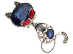 Broszka/ zawieszka Kot z cyrkoniami w kolorze granatu Broszka/ zawieszka Kot z cyrkoniami w kolorze granatu