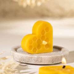 Świeca Serce tealight w kolorze naturalnym Świeca Serce tealight w kolorze naturalnym