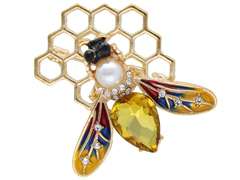 Broszka Pszczoła z plastrem Broszka Pszczoła z plastrem