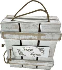 Skrzynka prezentowa na 3 wina BIAŁA Skrzynka prezentowa na 3 wina BIAŁA